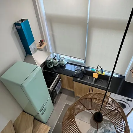 Modern Tiny Loft In Mantouki Appartement