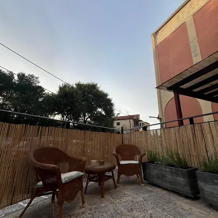 Modern Tiny Loft In Mantouki דירה *