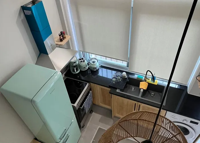 Modern Tiny Loft In Mantouki דירה